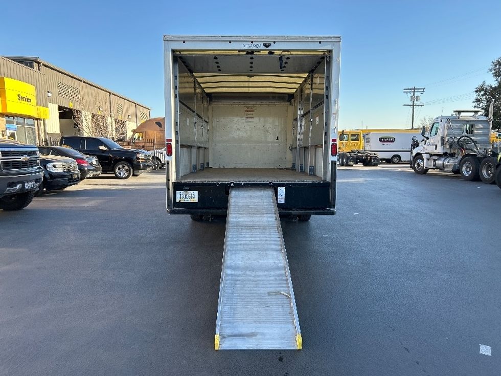 Light Duty Box Truck-Light and Medium Duty Trucks-GMC-2022-Savana G33903-Torrance-CA-22,492\n\t\tmiles-$ 53,500 - Image 9