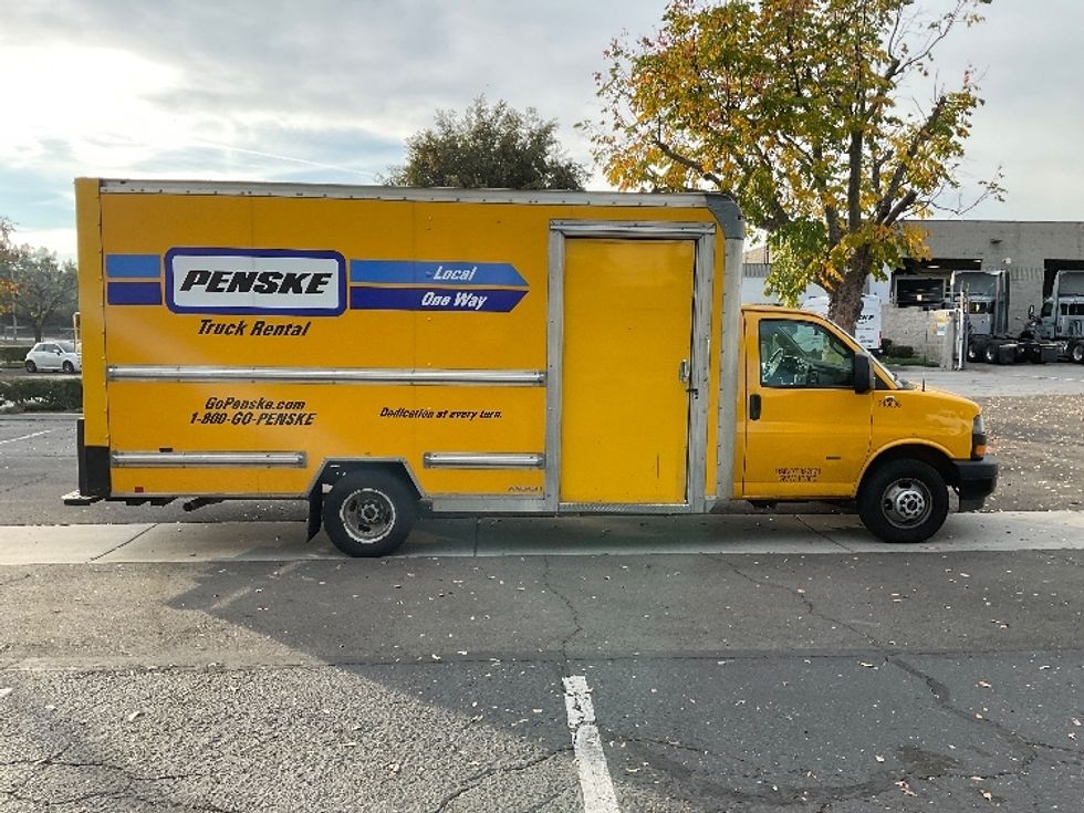 Light Duty Box Truck-Light and Medium Duty Trucks-GMC-2022-Savana G33903-Torrance-CA-27,740\n\t\tmiles-$ 47,500 - Image 15