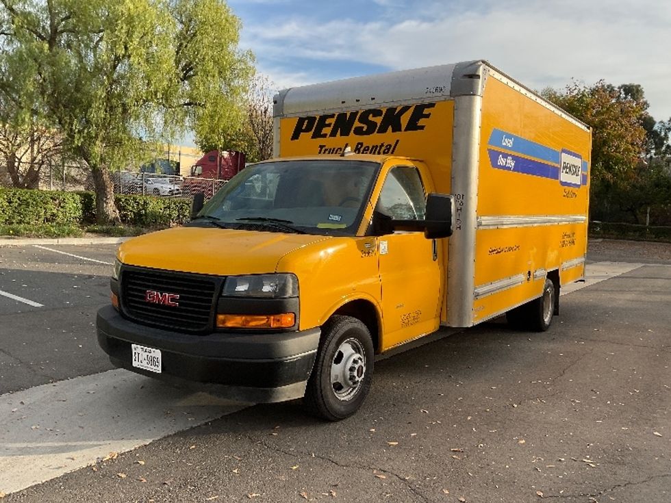 Light Duty Box Truck-Light and Medium Duty Trucks-GMC-2022-Savana G33903-Torrance-CA-27,740\n\t\tmiles-$ 47,500 - Image 3