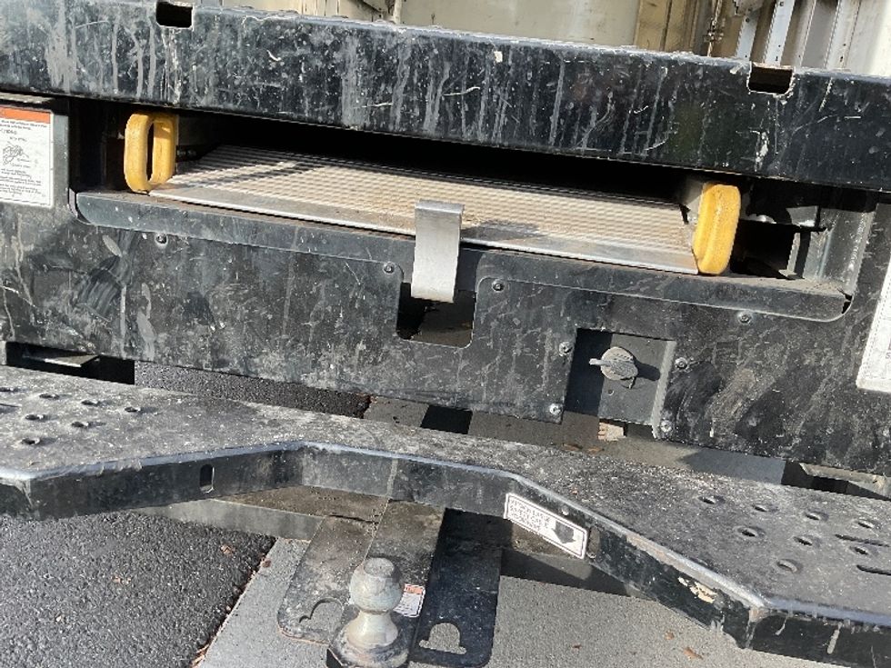 Light Duty Box Truck-Light and Medium Duty Trucks-GMC-2022-Savana G33903-Torrance-CA-27,740\n\t\tmiles-$ 47,500 - Image 9