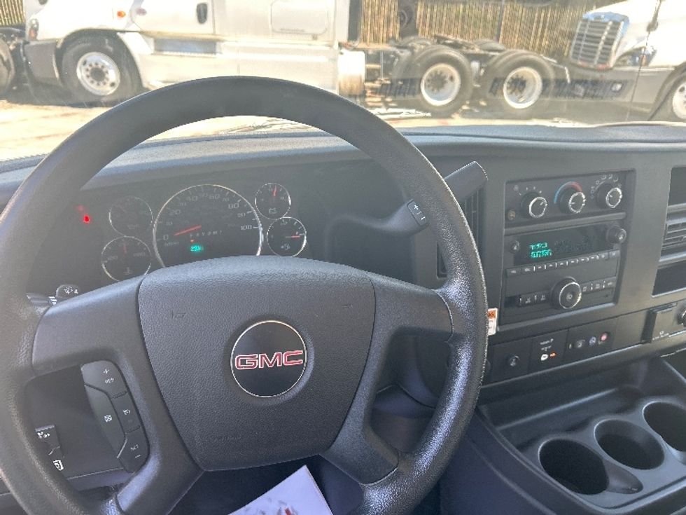 Light Duty Box Truck-Light and Medium Duty Trucks-GMC-2022-Savana G33903-Torrance-CA-32,337\n\t\tmiles-$ 43,750 - Image 18