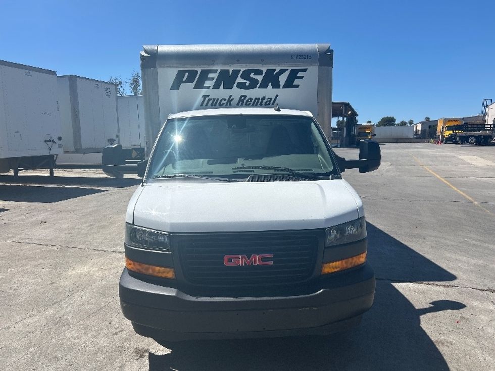 Light Duty Box Truck-Light and Medium Duty Trucks-GMC-2022-Savana G33903-Torrance-CA-32,337\n\t\tmiles-$ 43,750 - Image 2