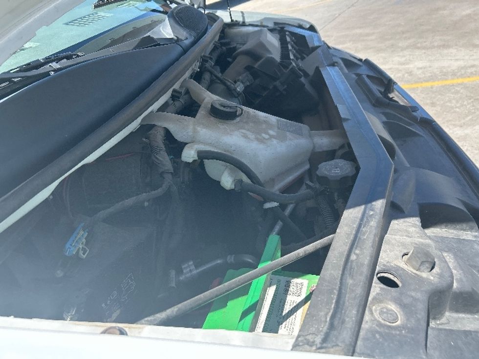 Light Duty Box Truck-Light and Medium Duty Trucks-GMC-2022-Savana G33903-Torrance-CA-32,337\n\t\tmiles-$ 43,750 - Image 23