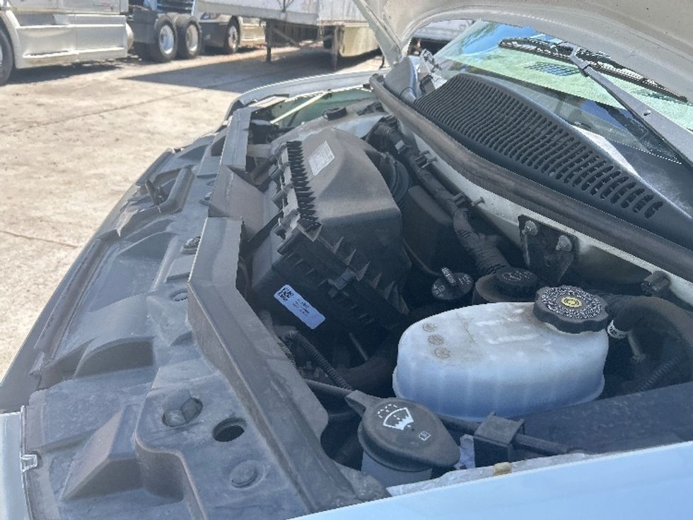 Light Duty Box Truck-Light and Medium Duty Trucks-GMC-2022-Savana G33903-Torrance-CA-32,337\n\t\tmiles-$ 43,750 - Image 24