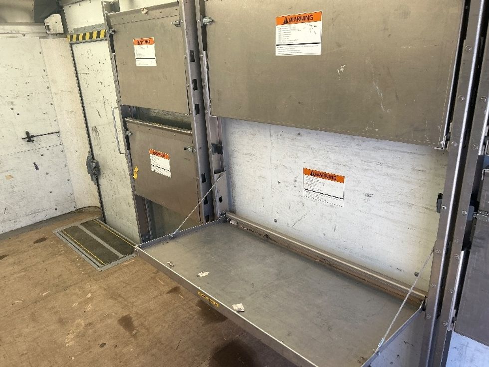 Light Duty Box Truck-Light and Medium Duty Trucks-GMC-2022-Savana G33903-Torrance-CA-32,337\n\t\tmiles-$ 43,750 - Image 25