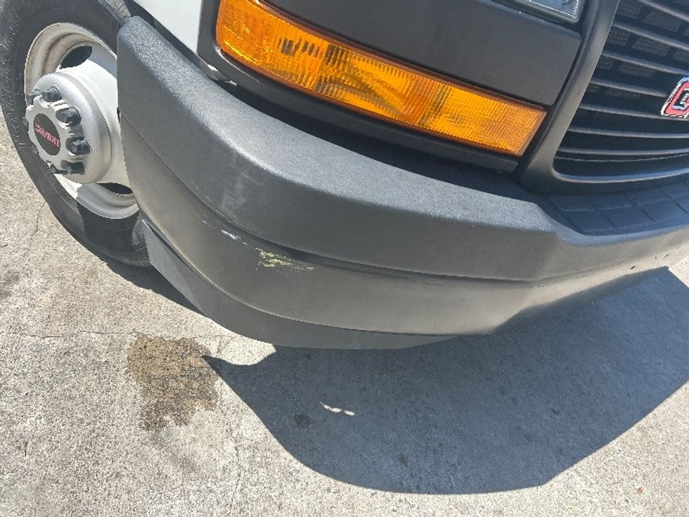 Light Duty Box Truck-Light and Medium Duty Trucks-GMC-2022-Savana G33903-Torrance-CA-32,337\n\t\tmiles-$ 43,750 - Image 28