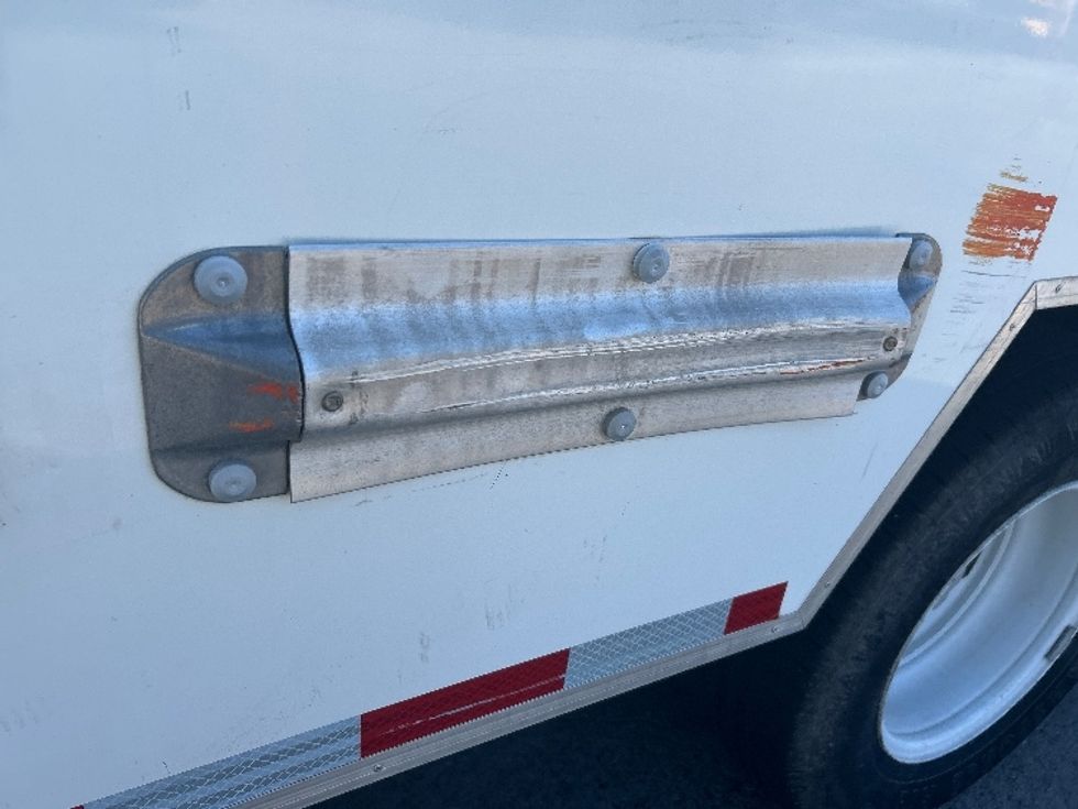 Light Duty Box Truck-Light and Medium Duty Trucks-GMC-2022-Savana G33903-Torrance-CA-32,337\n\t\tmiles-$ 43,750 - Image 29