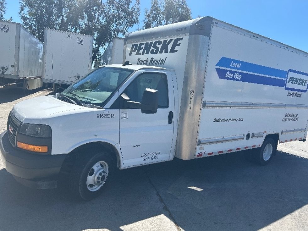 Light Duty Box Truck-Light and Medium Duty Trucks-GMC-2022-Savana G33903-Torrance-CA-32,337\n\t\tmiles-$ 43,750 - Image 3