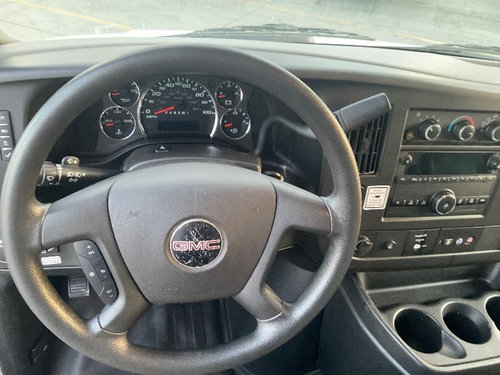 Light Duty Box Truck-Light and Medium Duty Trucks-GMC-2022-Savana G33903-Torrance-CA-35,730\n\t\tmiles-$ 48,750 - Image 18