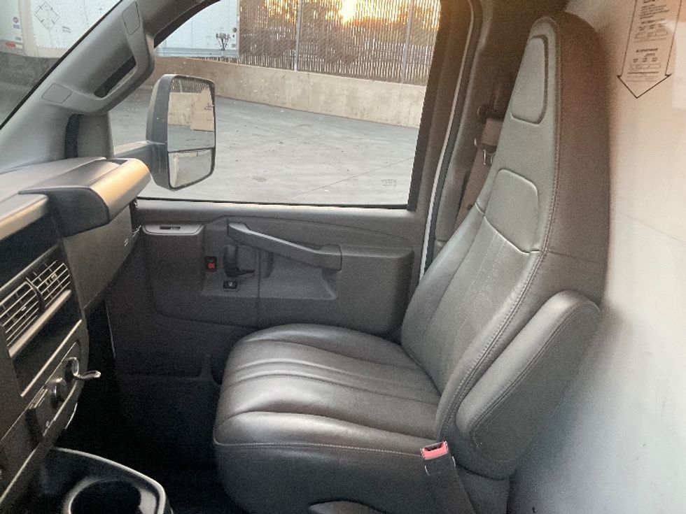 Light Duty Box Truck-Light and Medium Duty Trucks-GMC-2022-Savana G33903-Torrance-CA-35,730\n\t\tmiles-$ 48,750 - Image 19