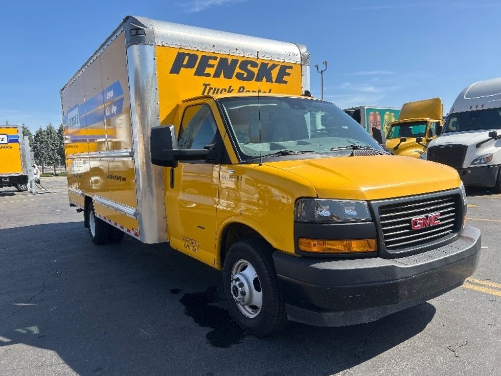 Light Duty Box Truck-Light and Medium Duty Trucks-GMC-2022-Savana G33903-Torrance-CA-90,859\n\t\tmiles-$ 30,750 - Image 1
