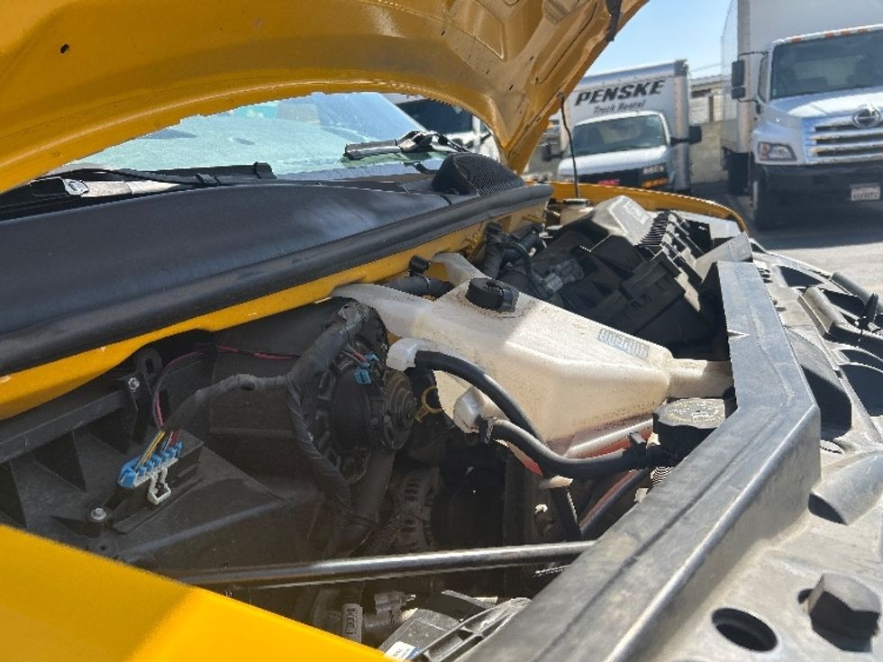 Light Duty Box Truck-Light and Medium Duty Trucks-GMC-2022-Savana G33903-Torrance-CA-90,859\n\t\tmiles-$ 30,750 - Image 23