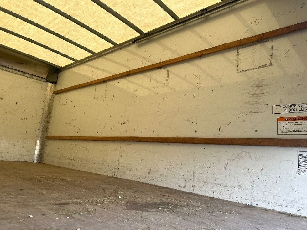 Light Duty Box Truck-Light and Medium Duty Trucks-GMC-2022-Savana G33903-Torrance-CA-90,935\n\t\tmiles-$ 30,250 - Image 12