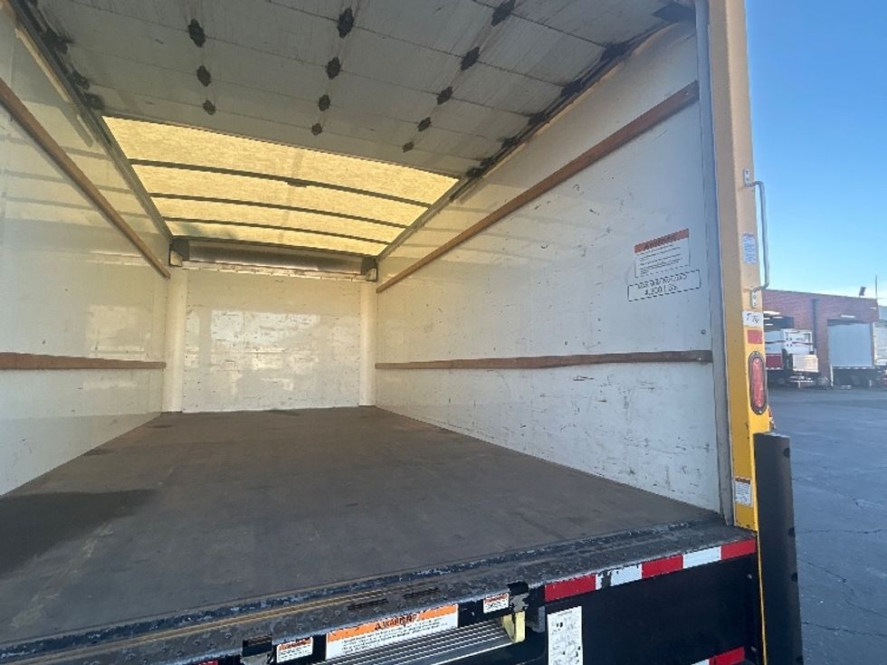 Light Duty Box Truck-Light and Medium Duty Trucks-GMC-2022-Savana G33903-Torrance-CA-90,935\n\t\tmiles-$ 30,250 - Image 12