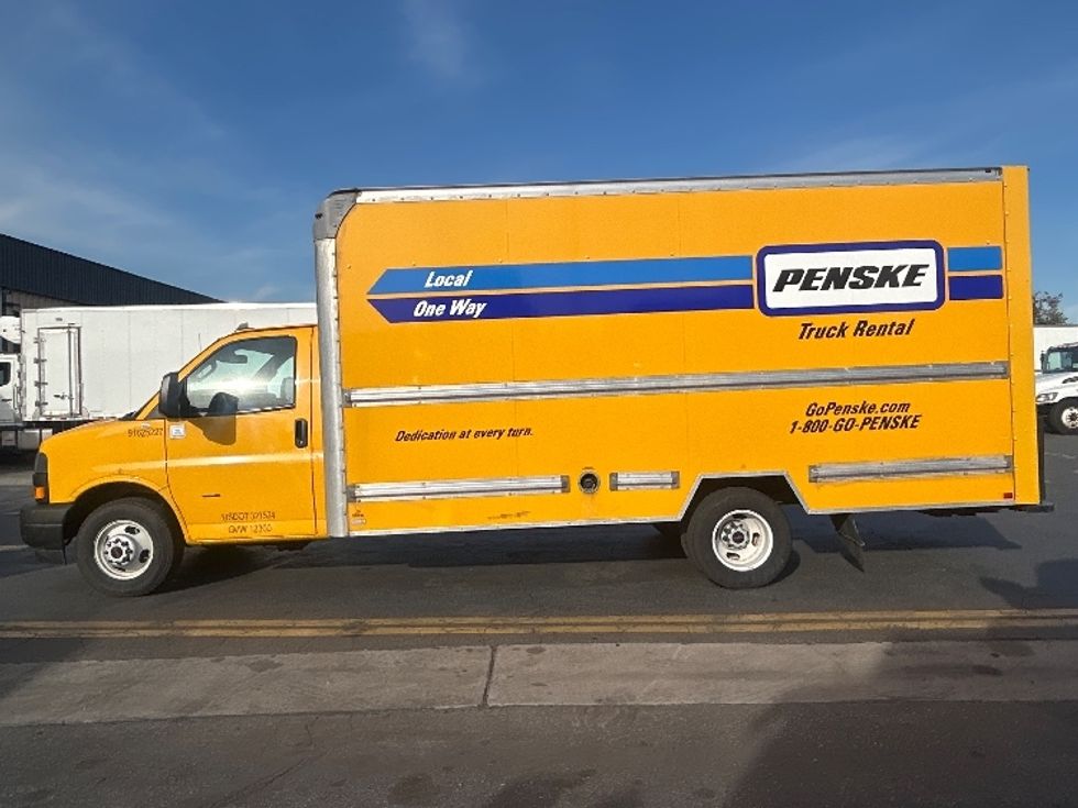 Light Duty Box Truck-Light and Medium Duty Trucks-GMC-2022-Savana G33903-Torrance-CA-90,935\n\t\tmiles-$ 30,250 - Image 25