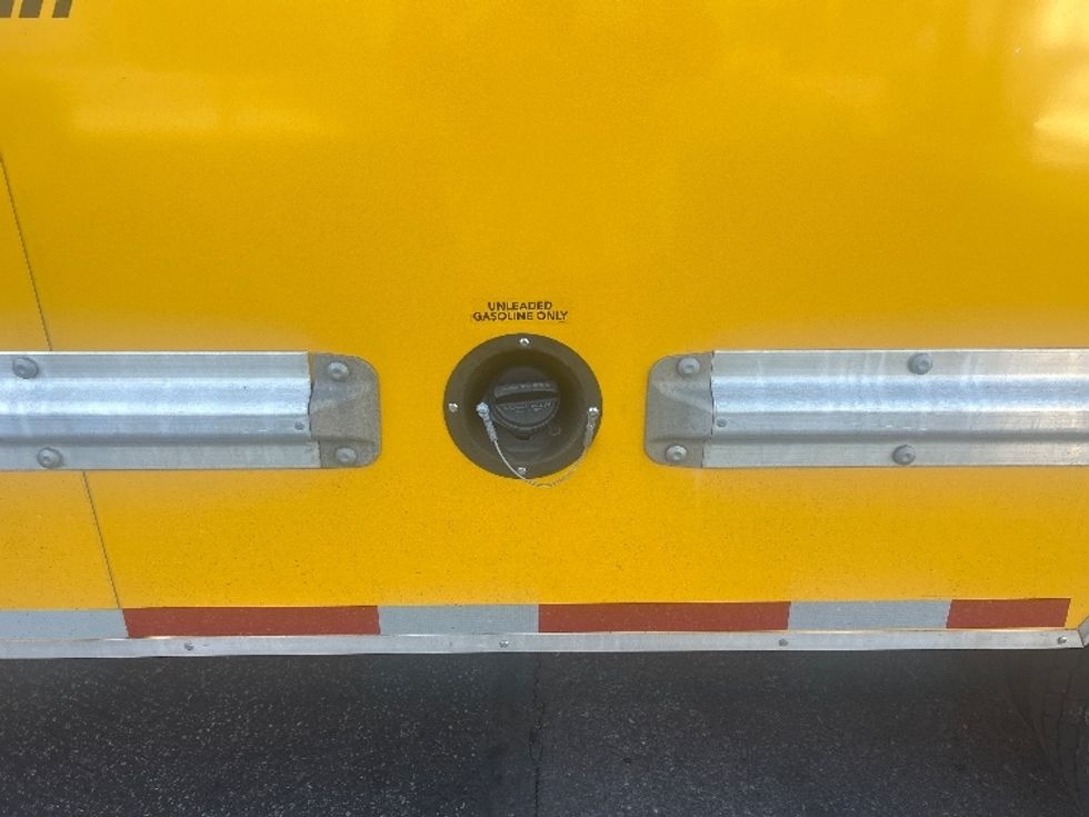 Light Duty Box Truck-Light and Medium Duty Trucks-GMC-2022-Savana G33903-Torrance-CA-90,935\n\t\tmiles-$ 30,250 - Image 26