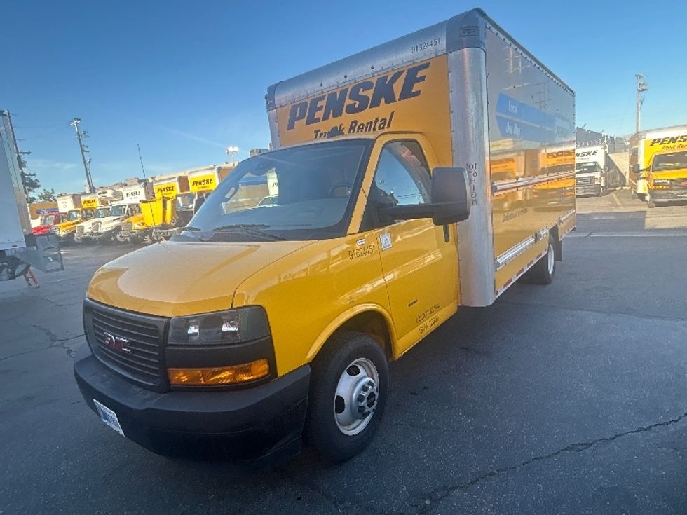 Light Duty Box Truck-Light and Medium Duty Trucks-GMC-2022-Savana G33903-Torrance-CA-90,935\n\t\tmiles-$ 30,250 - Image 3