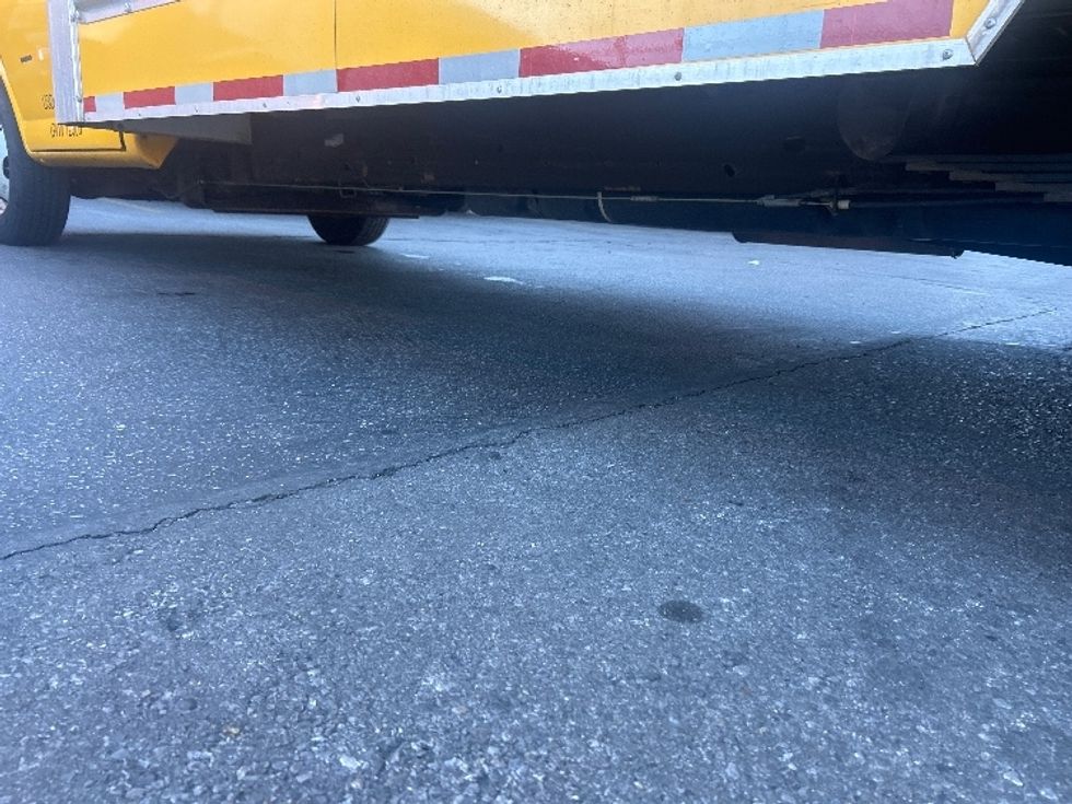 Light Duty Box Truck-Light and Medium Duty Trucks-GMC-2022-Savana G33903-Torrance-CA-90,935\n\t\tmiles-$ 30,250 - Image 5