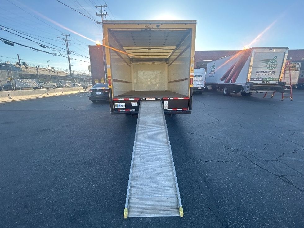 Light Duty Box Truck-Light and Medium Duty Trucks-GMC-2022-Savana G33903-Torrance-CA-90,935\n\t\tmiles-$ 30,250 - Image 9