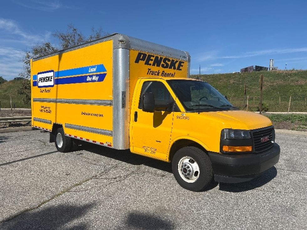 Light Duty Box Truck-Light and Medium Duty Trucks-GMC-2022-Savana G33903-Torrance-CA-91,422\n\t\tmiles-$ 30,750 - Image 1