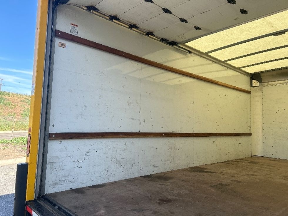 Light Duty Box Truck-Light and Medium Duty Trucks-GMC-2022-Savana G33903-Torrance-CA-91,422\n\t\tmiles-$ 30,750 - Image 10