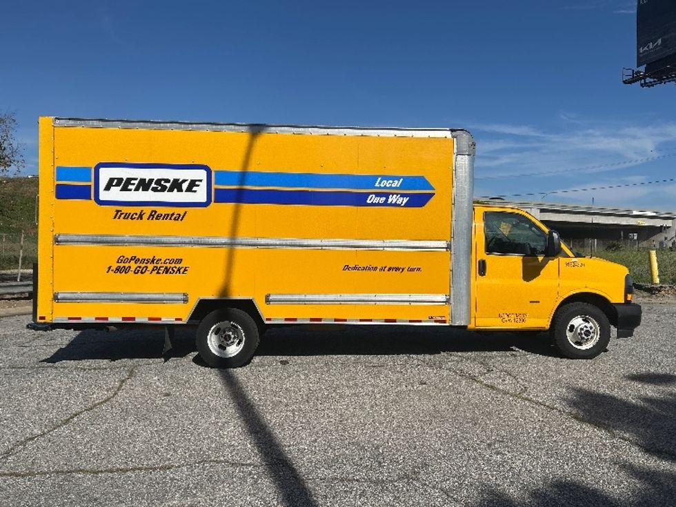 Light Duty Box Truck-Light and Medium Duty Trucks-GMC-2022-Savana G33903-Torrance-CA-91,422\n\t\tmiles-$ 30,750 - Image 14