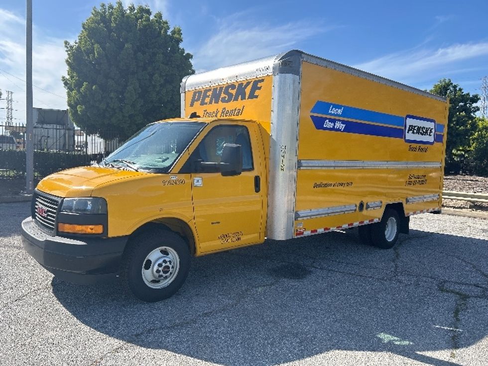 Light Duty Box Truck-Light and Medium Duty Trucks-GMC-2022-Savana G33903-Torrance-CA-91,422\n\t\tmiles-$ 30,750 - Image 3