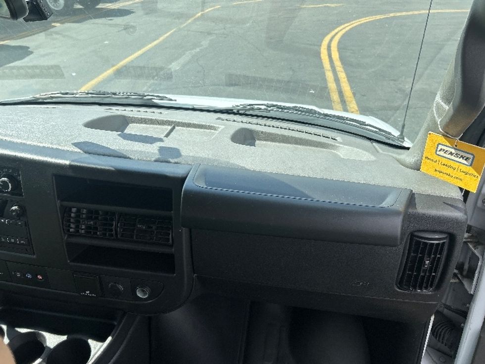 Light Duty Box Truck-Light and Medium Duty Trucks-GMC-2022-Savana G33903-Torrance-CA-94,928\n\t\tmiles-$ 33,750 - Image 21
