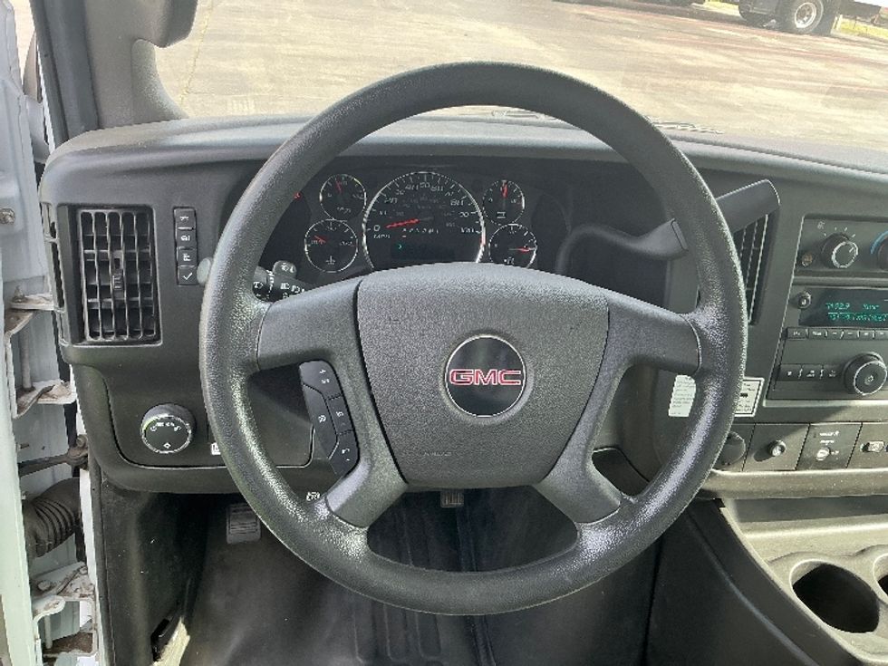 Light Duty Box Truck-Light and Medium Duty Trucks-GMC-2022-Savana G33903-Tulsa-OK-33,698\n\t\tmiles-$ 43,250 - Image 17