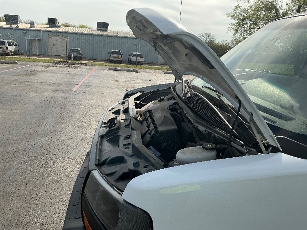 Light Duty Box Truck-Light and Medium Duty Trucks-GMC-2022-Savana G33903-Tulsa-OK-33,698\n\t\tmiles-$ 43,250 - Image 23