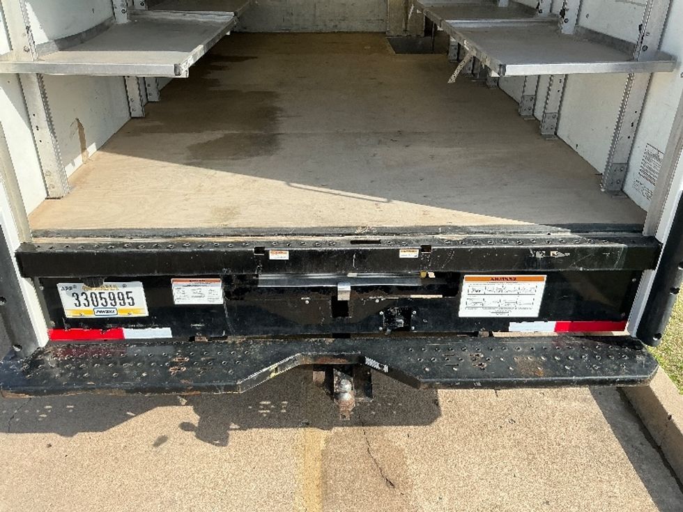 Light Duty Box Truck-Light and Medium Duty Trucks-GMC-2022-Savana G33903-Tulsa-OK-33,698\n\t\tmiles-$ 43,250 - Image 9