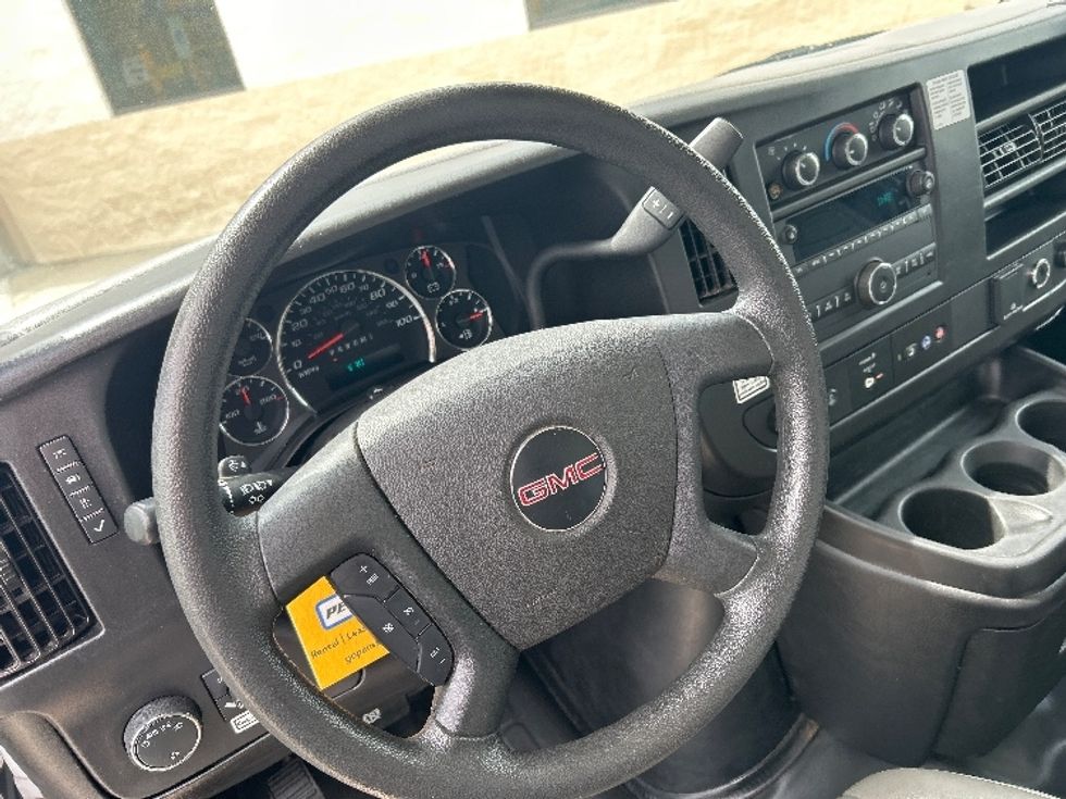 Light Duty Box Truck-Light and Medium Duty Trucks-GMC-2022-Savana G33903-Tulsa-OK-58,986\n\t\tmiles-$ 37,250 - Image 18