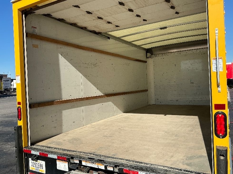 Light Duty Box Truck-Light and Medium Duty Trucks-GMC-2022-Savana G33903-Tulsa-OK-88,335\n\t\tmiles-$ 29,750 - Image 11