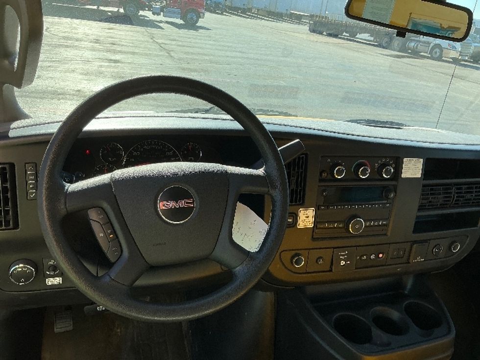 Light Duty Box Truck-Light and Medium Duty Trucks-GMC-2022-Savana G33903-Tulsa-OK-88,335\n\t\tmiles-$ 29,750 - Image 18