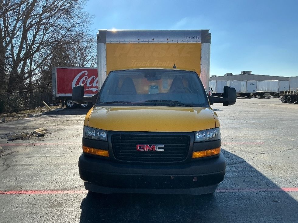 Light Duty Box Truck-Light and Medium Duty Trucks-GMC-2022-Savana G33903-Tulsa-OK-88,335\n\t\tmiles-$ 29,750 - Image 2