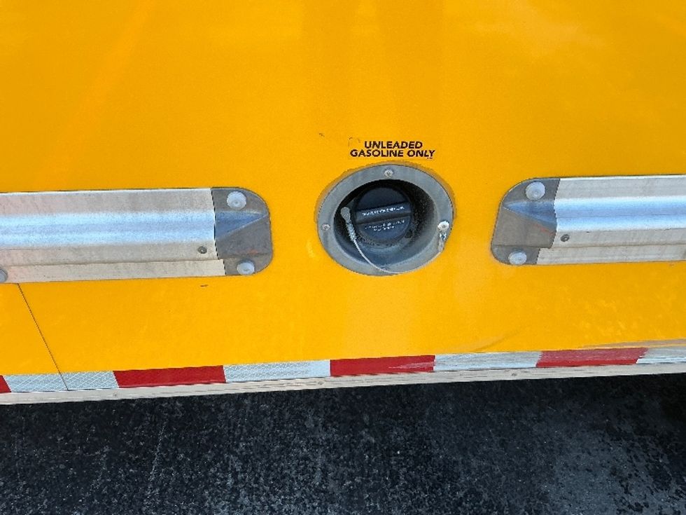 Light Duty Box Truck-Light and Medium Duty Trucks-GMC-2022-Savana G33903-Tulsa-OK-88,335\n\t\tmiles-$ 29,750 - Image 25