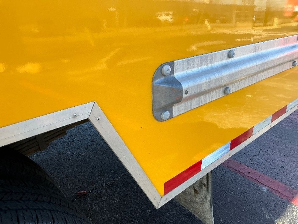 Light Duty Box Truck-Light and Medium Duty Trucks-GMC-2022-Savana G33903-Tulsa-OK-88,335\n\t\tmiles-$ 29,750 - Image 28