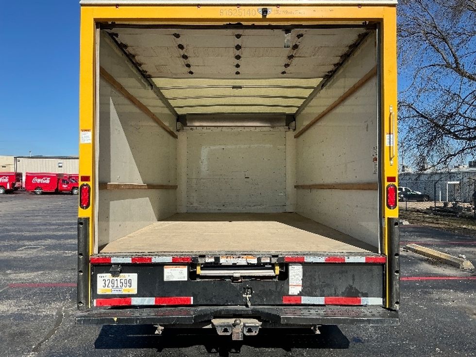 Light Duty Box Truck-Light and Medium Duty Trucks-GMC-2022-Savana G33903-Tulsa-OK-88,335\n\t\tmiles-$ 29,750 - Image 9