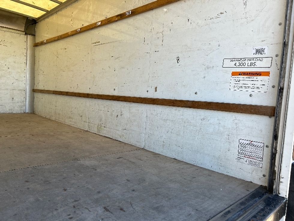 Light Duty Box Truck-Light and Medium Duty Trucks-GMC-2022-Savana G33903-Tulsa-OK-99,386\n\t\tmiles-$ 31,750 - Image 11