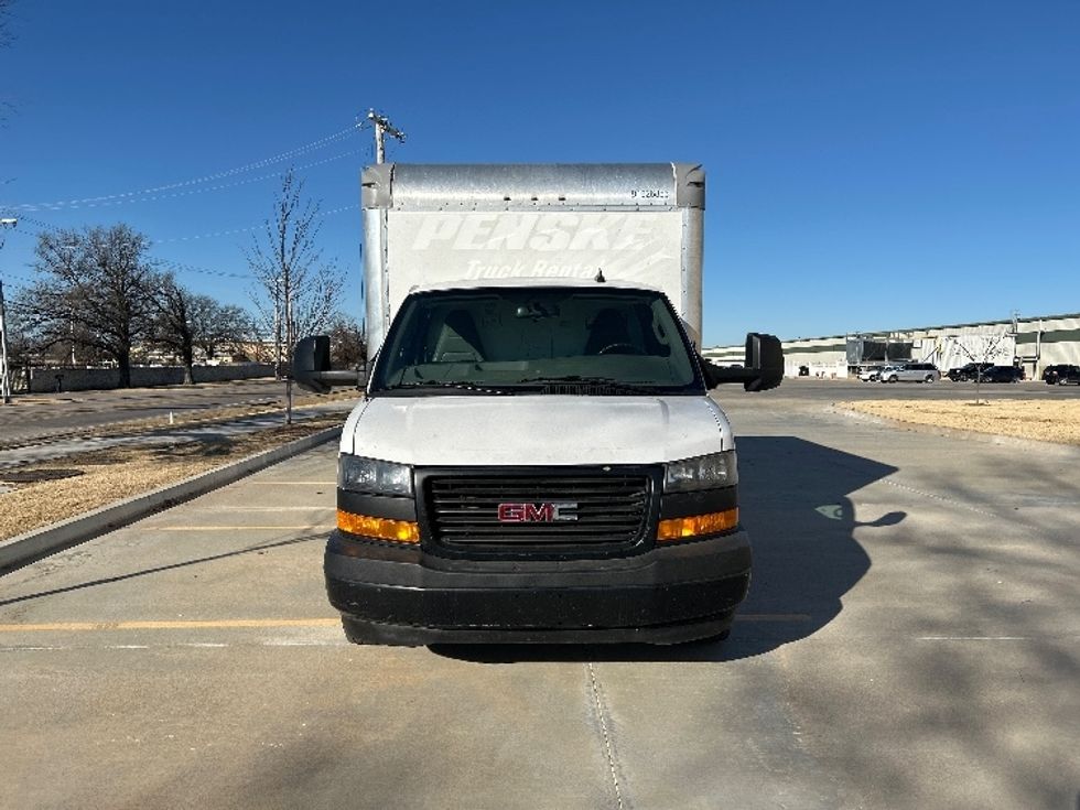 Light Duty Box Truck-Light and Medium Duty Trucks-GMC-2022-Savana G33903-Tulsa-OK-99,386\n\t\tmiles-$ 31,750 - Image 2