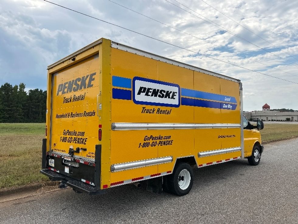 Light Duty Box Truck-Light and Medium Duty Trucks-GMC-2022-Savana G33903-Tuscaloosa-AL-113,346\n\t\tmiles-$ 26,250 - Image 12