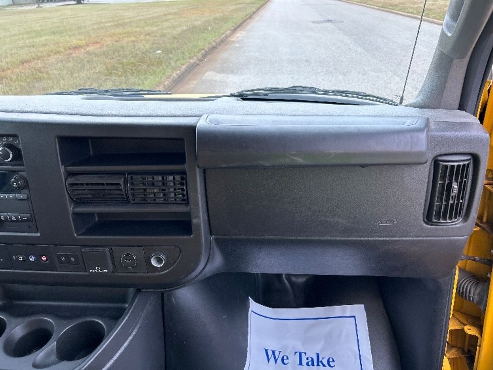 Light Duty Box Truck-Light and Medium Duty Trucks-GMC-2022-Savana G33903-Tuscaloosa-AL-113,346\n\t\tmiles-$ 26,250 - Image 20