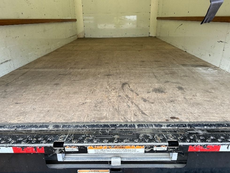 Light Duty Box Truck-Light and Medium Duty Trucks-GMC-2022-Savana G33903-Tuscaloosa-AL-113,346\n\t\tmiles-$ 26,250 - Image 9