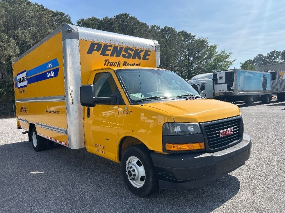 Light Duty Box Truck-Light and Medium Duty Trucks-GMC-2022-Savana G33903-Virginia Beach-VA-84,426\n\t\tmiles-$ 31,500 - Image 1