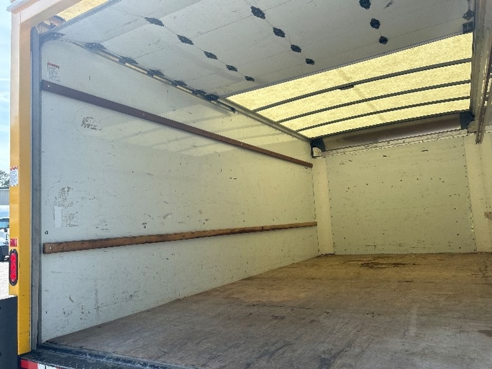 Light Duty Box Truck-Light and Medium Duty Trucks-GMC-2022-Savana G33903-Virginia Beach-VA-84,426\n\t\tmiles-$ 31,500 - Image 11