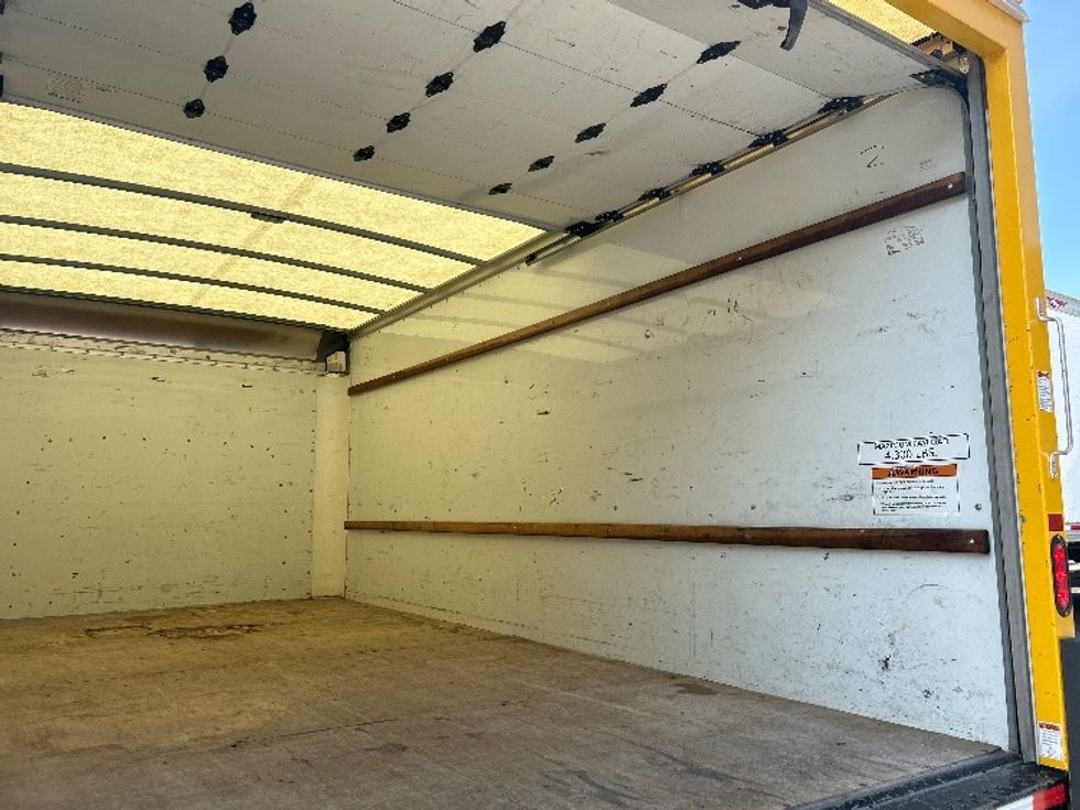 Light Duty Box Truck-Light and Medium Duty Trucks-GMC-2022-Savana G33903-Virginia Beach-VA-84,426\n\t\tmiles-$ 31,500 - Image 12