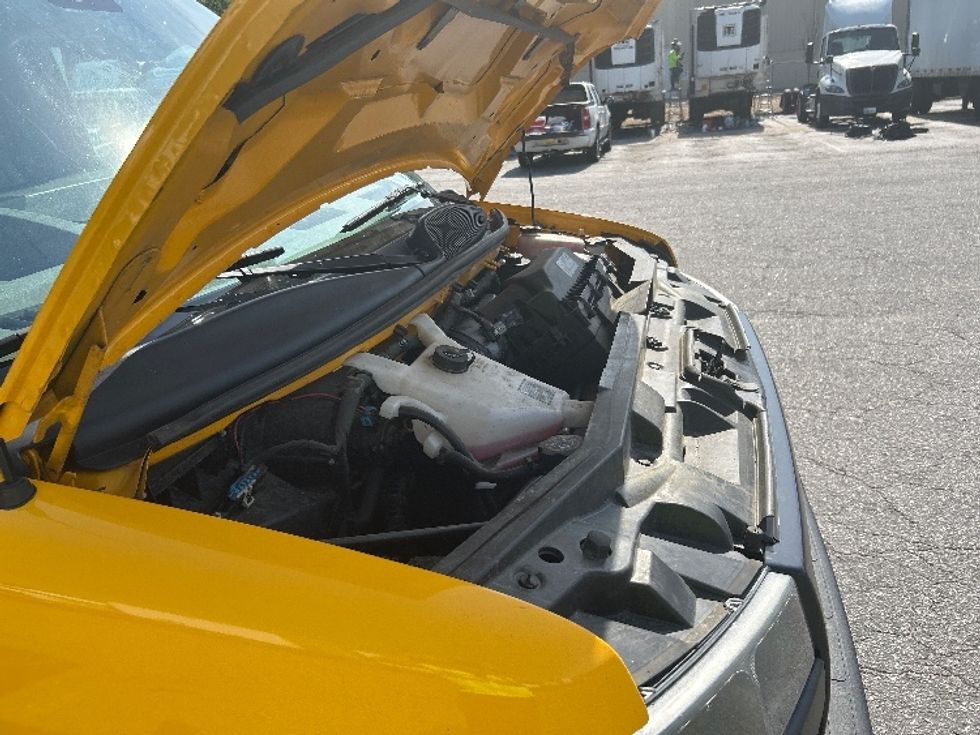 Light Duty Box Truck-Light and Medium Duty Trucks-GMC-2022-Savana G33903-Virginia Beach-VA-84,426\n\t\tmiles-$ 31,500 - Image 23