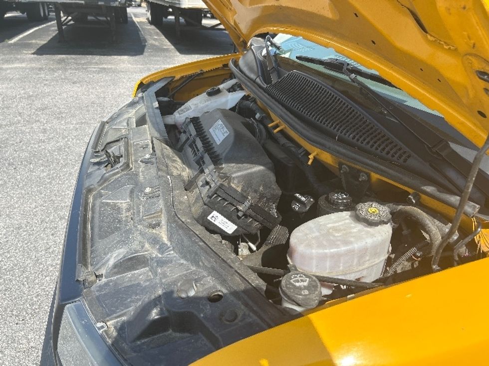 Light Duty Box Truck-Light and Medium Duty Trucks-GMC-2022-Savana G33903-Virginia Beach-VA-84,426\n\t\tmiles-$ 31,500 - Image 24