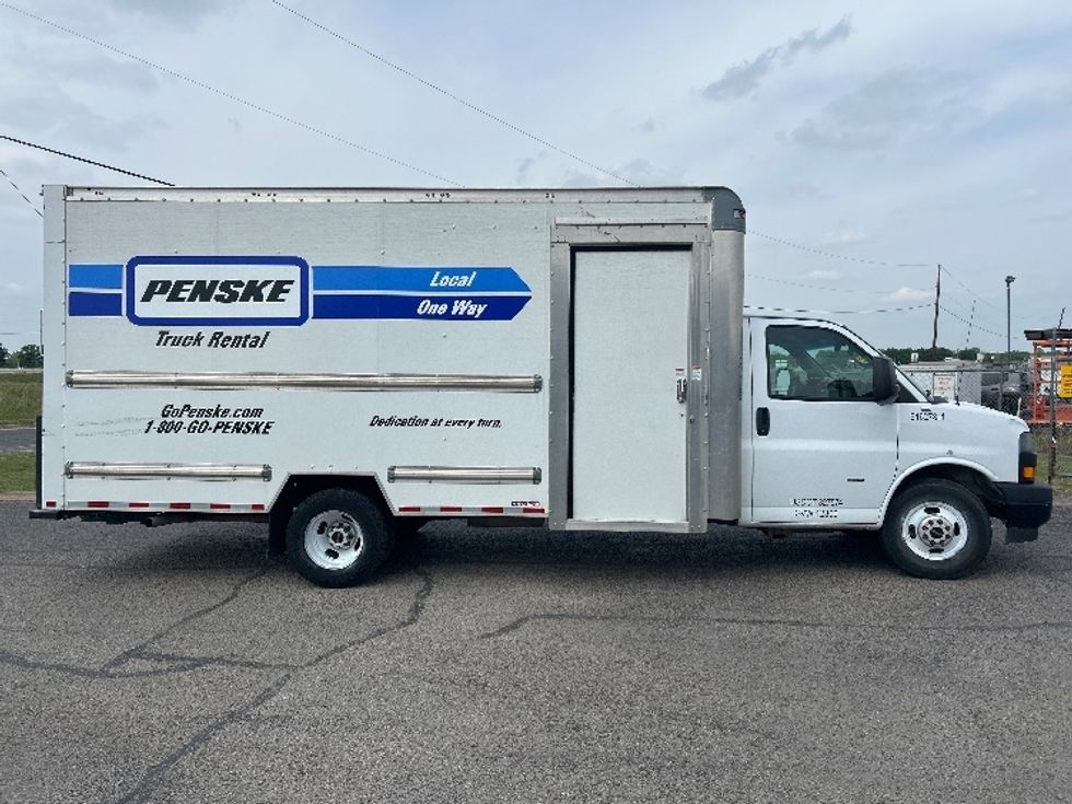Light Duty Box Truck-Light and Medium Duty Trucks-GMC-2022-Savana G33903-Waco-TX-45,203\n\t\tmiles-$ 40,500 - Image 15