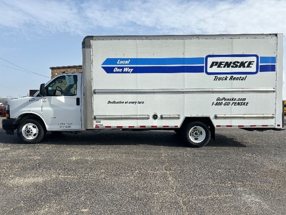 Light Duty Box Truck-Light and Medium Duty Trucks-GMC-2022-Savana G33903-Waco-TX-59,834\n\t\tmiles-$ 40,250 - Image 4